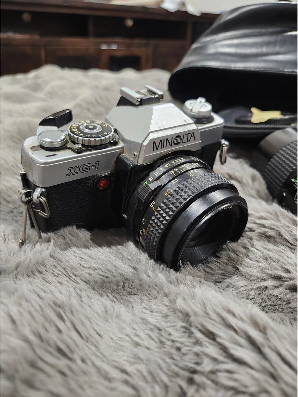 Minolta XG-1 Chrome 35mm Film SLR Camera 50mm f/1.8 50mm Standard Lens, Whole...
